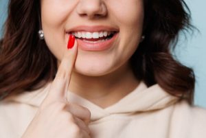 Should I Pop an Abscess on My Gum symptoms